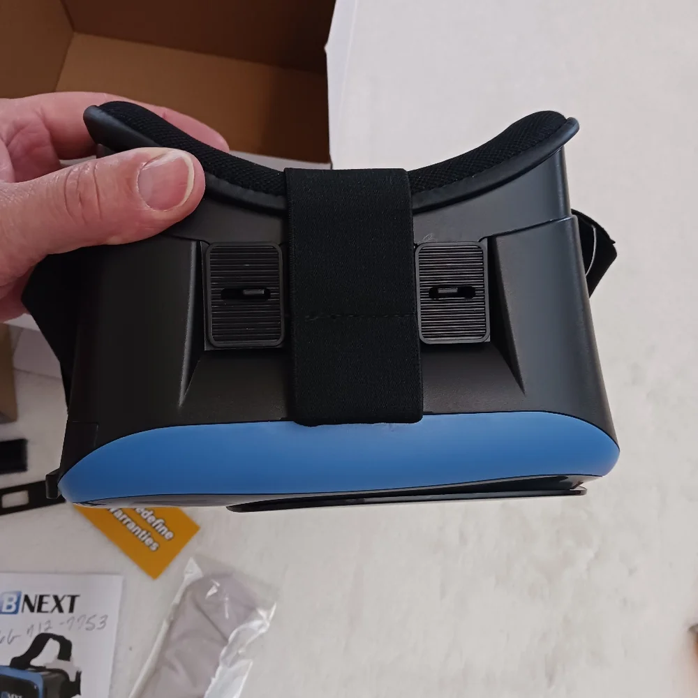 BNEXT VR Headset in Black and Blue